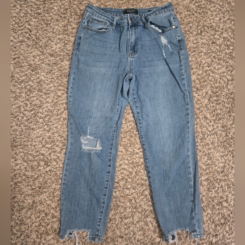 Judy Blue Light Blue Distressed Ankle Crop Jeans